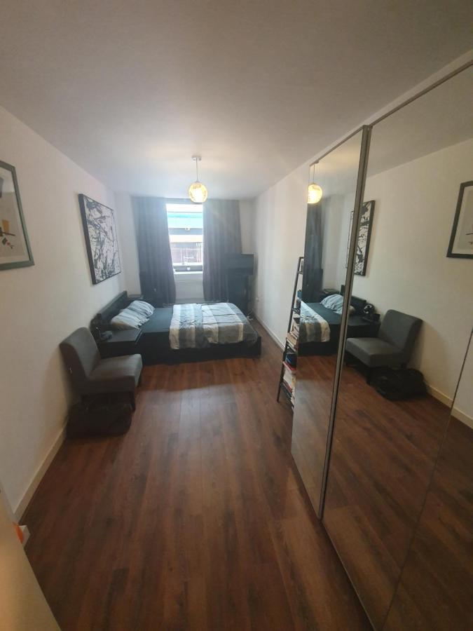 Double Room With Shared Bathroom ロンドン エクステリア 写真